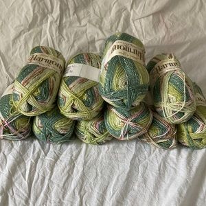 DK weight yarn | sweater quantity yarn